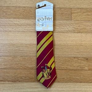 Harry Potter Hogwarts Gryffindor Tie NWT